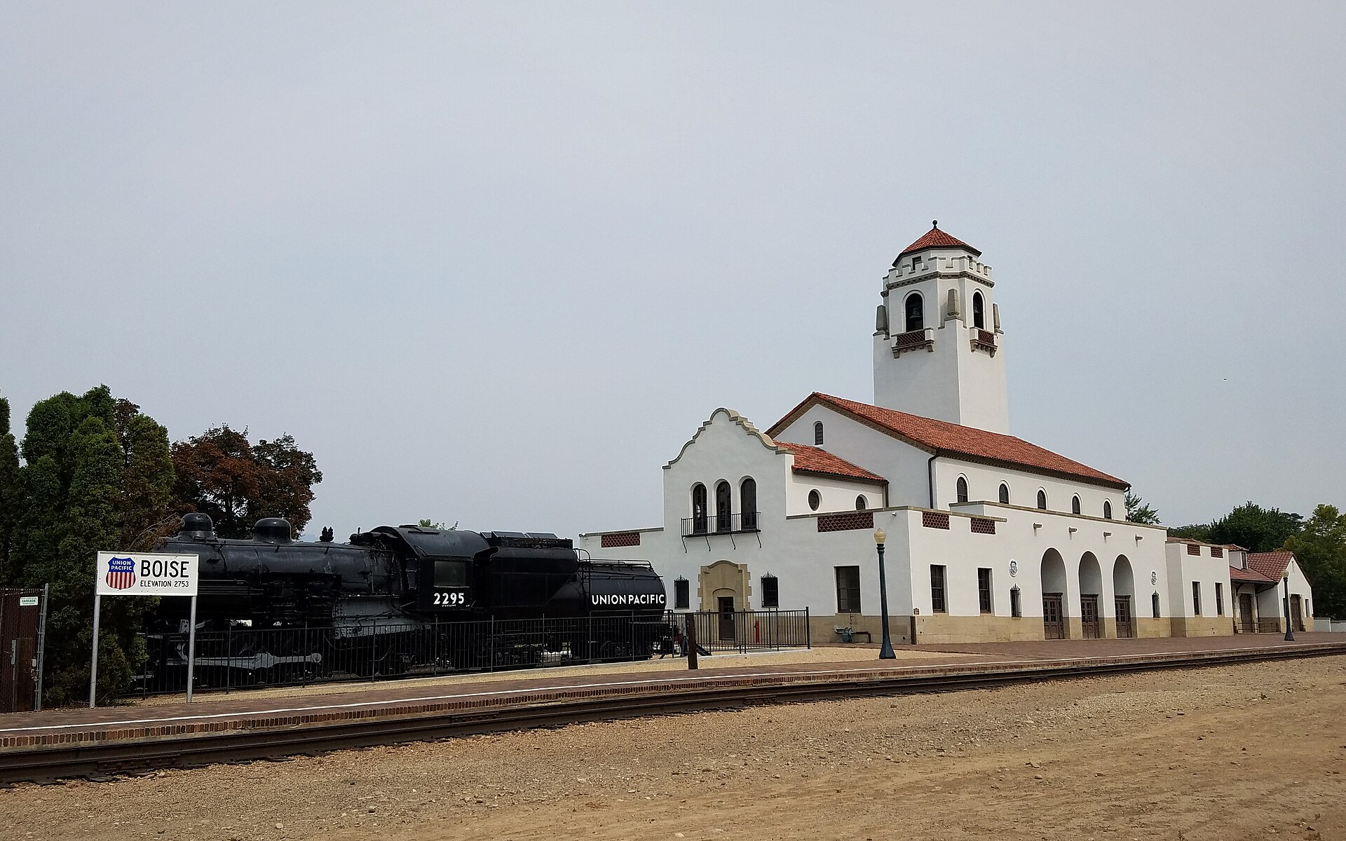 Depot Bench